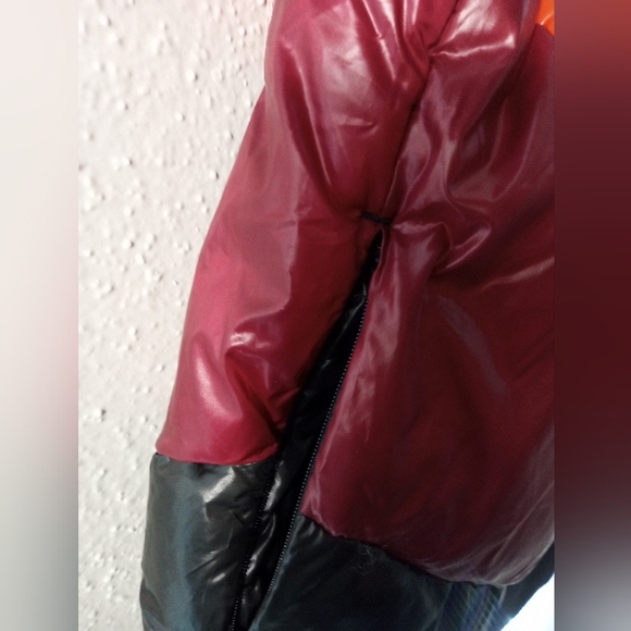 Women's Love & Sports Mulitcolor Puffer Zip Outdoor Vest sz Small 4-6 - Picture 3 of 7